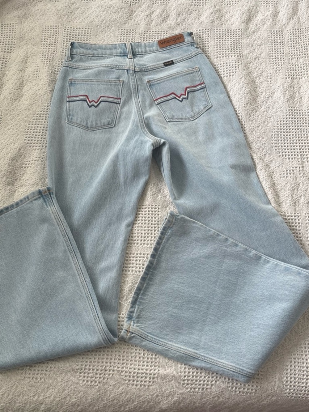 NWT Wrangler Women's Light Wash Wide-Leg High-Rise Jeans
